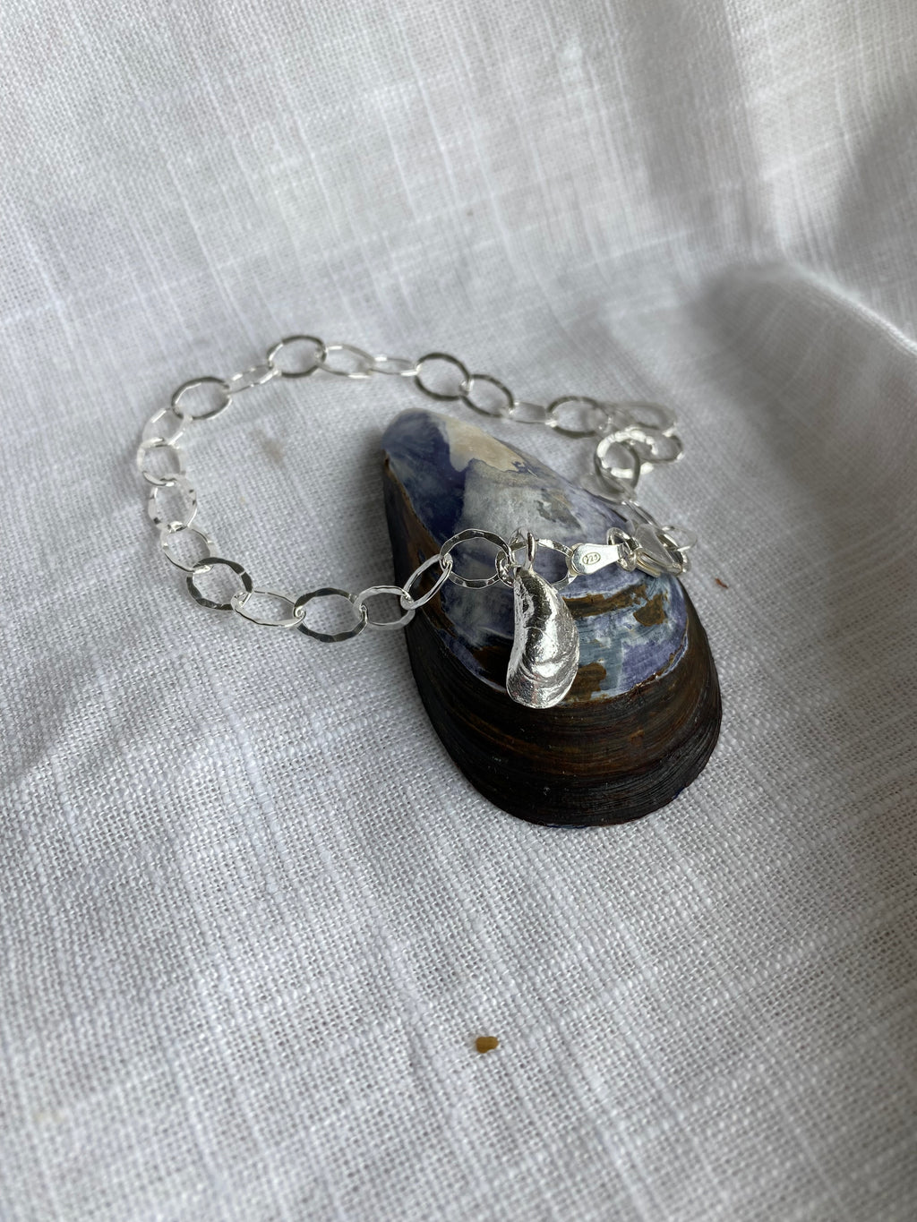 Mussel Shell Chain Bracelet